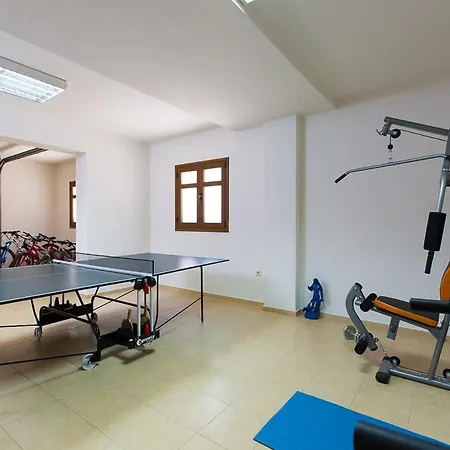Saridakis Villa, A Multi-generational Retreat, By Thinkvilla Villa Roussospition